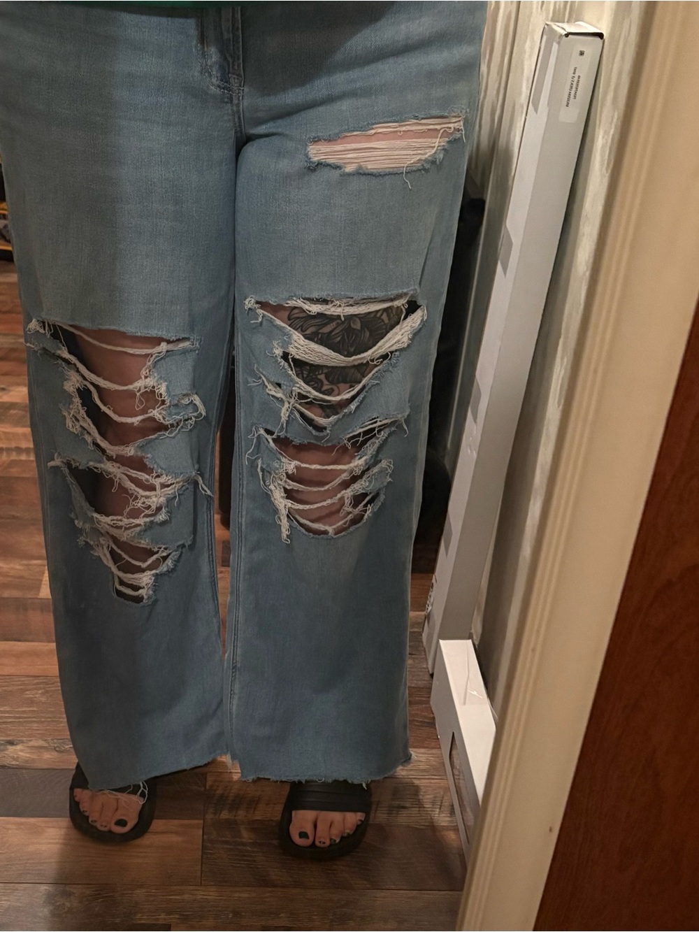 American Eagle Outfitters Light Blue Distressed Wide-Leg Jeans